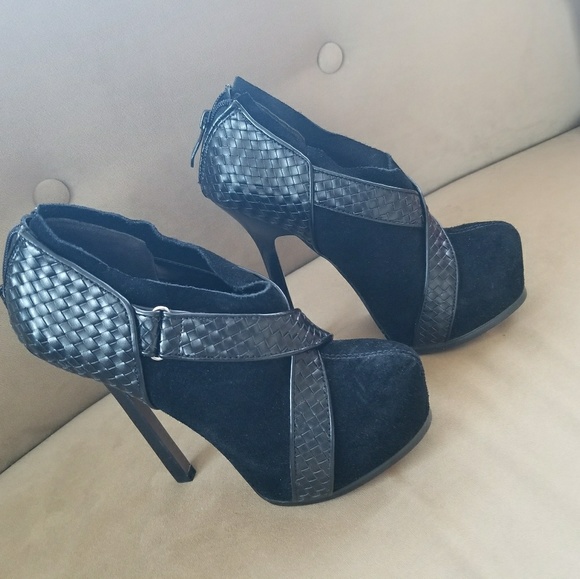 BEBE SHAYLA BLACK PLATFORM BOOTIES SIZE 7 - Picture 5 of 5